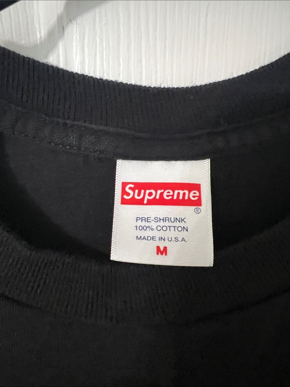 Like new supreme T-shirt, size medium - Picture 3 of 8